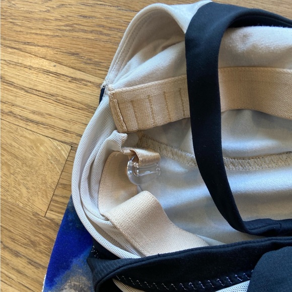 Womens Lululemon Scoop Me Up Tank size 6 - Picture 11 of 11